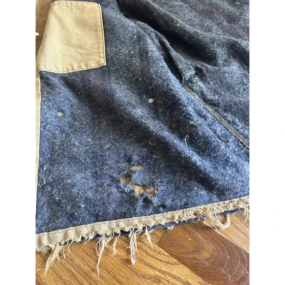 Vintage Carhartt Detroit Blanket Lined Chore Coat Tan Mens Size XL Thrashed